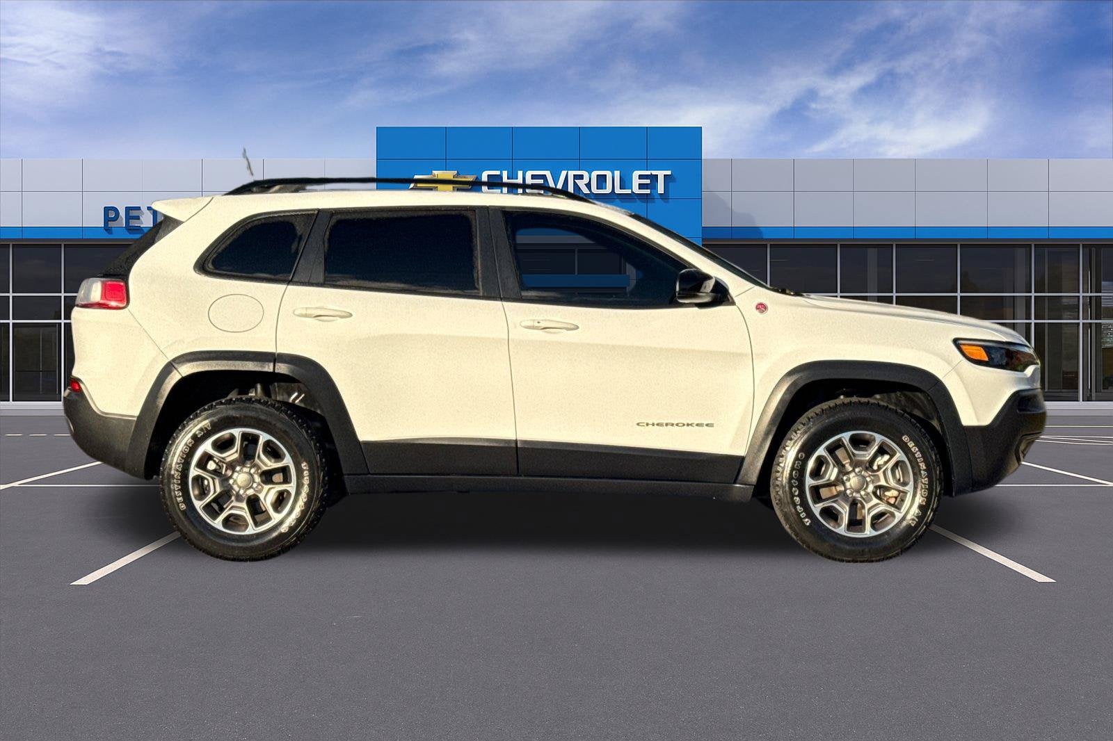 2022 Jeep Cherokee Trailhawk