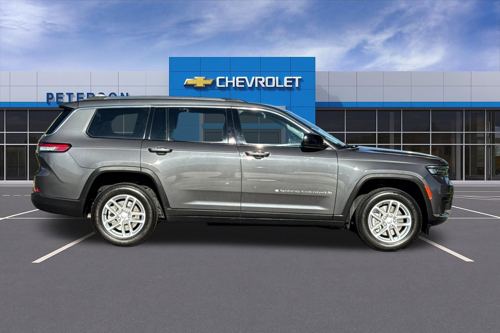 2022 Jeep Grand Cherokee L Laredo