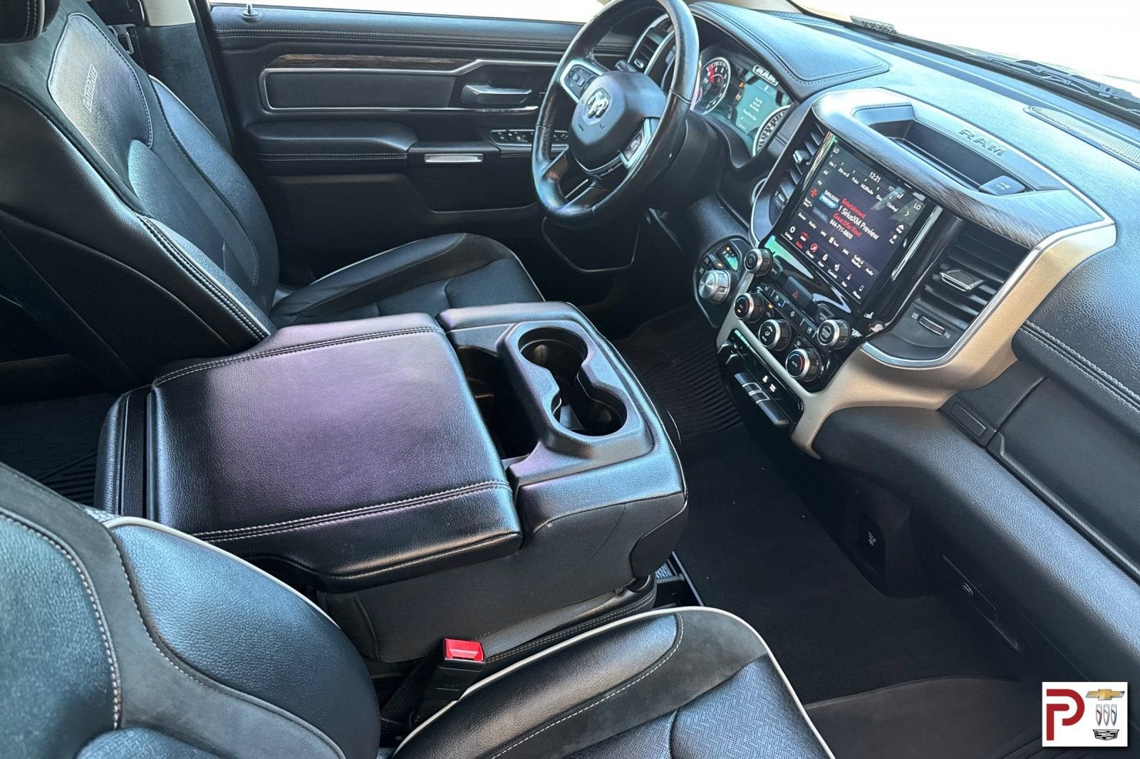 2019 RAM 1500 Laramie Crew Cab 4x4 5'7" Box