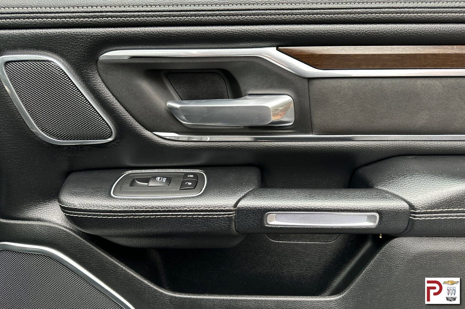 2021 RAM 1500 Laramie Crew Cab 4x4 5'7" Box