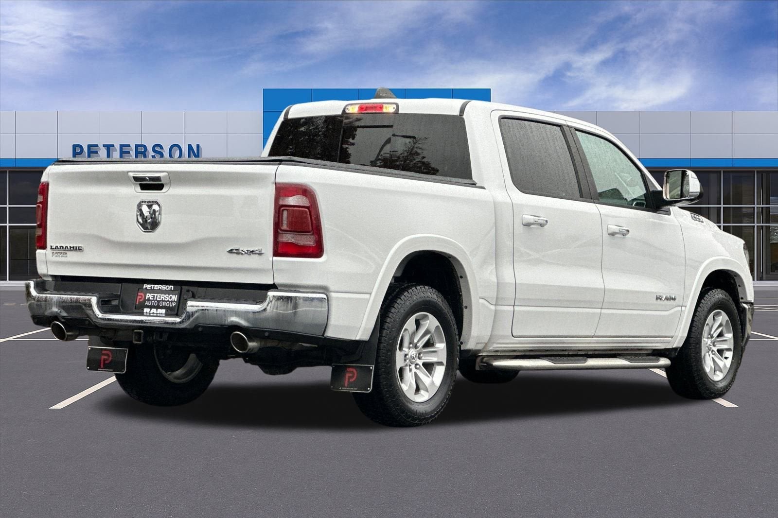 2021 RAM 1500 Laramie Crew Cab 4x4 5'7" Box