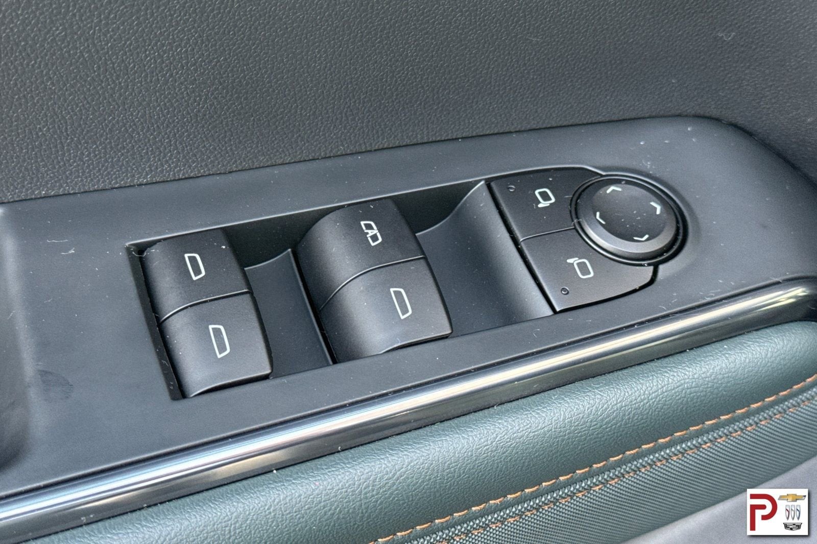 2025 GMC Acadia AT4