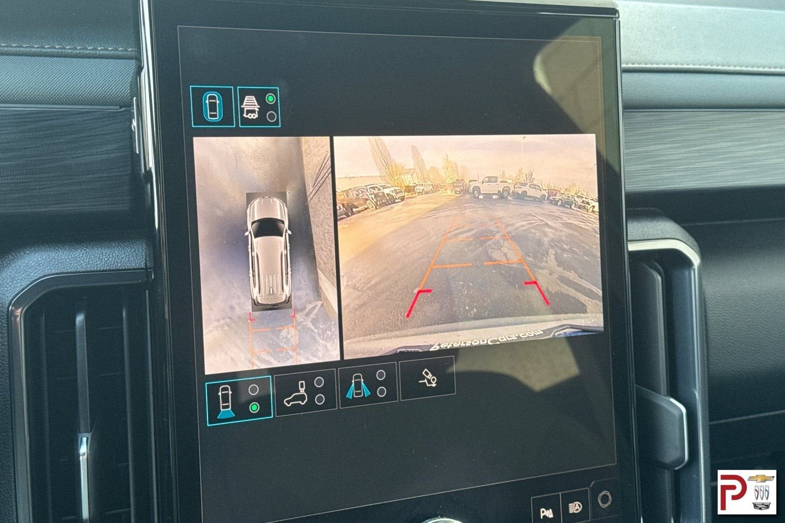 2025 GMC Acadia AT4