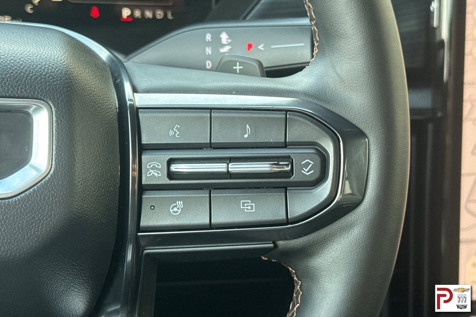 2025 GMC Acadia AT4