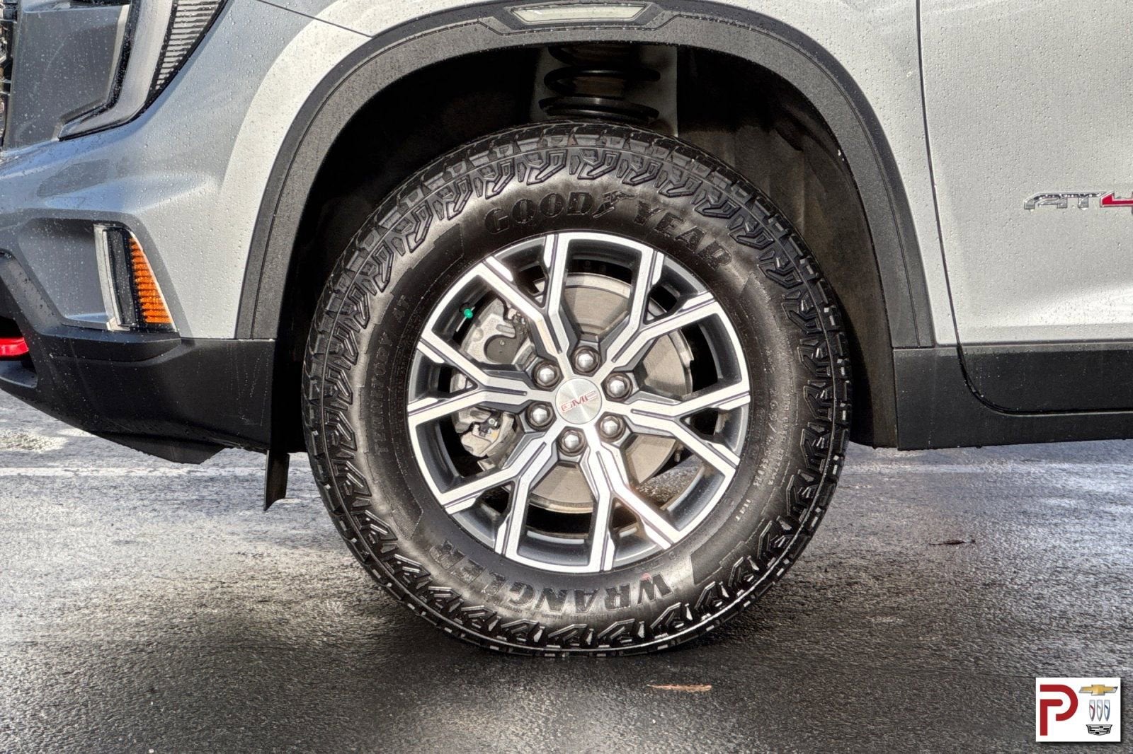 2025 GMC Acadia AT4