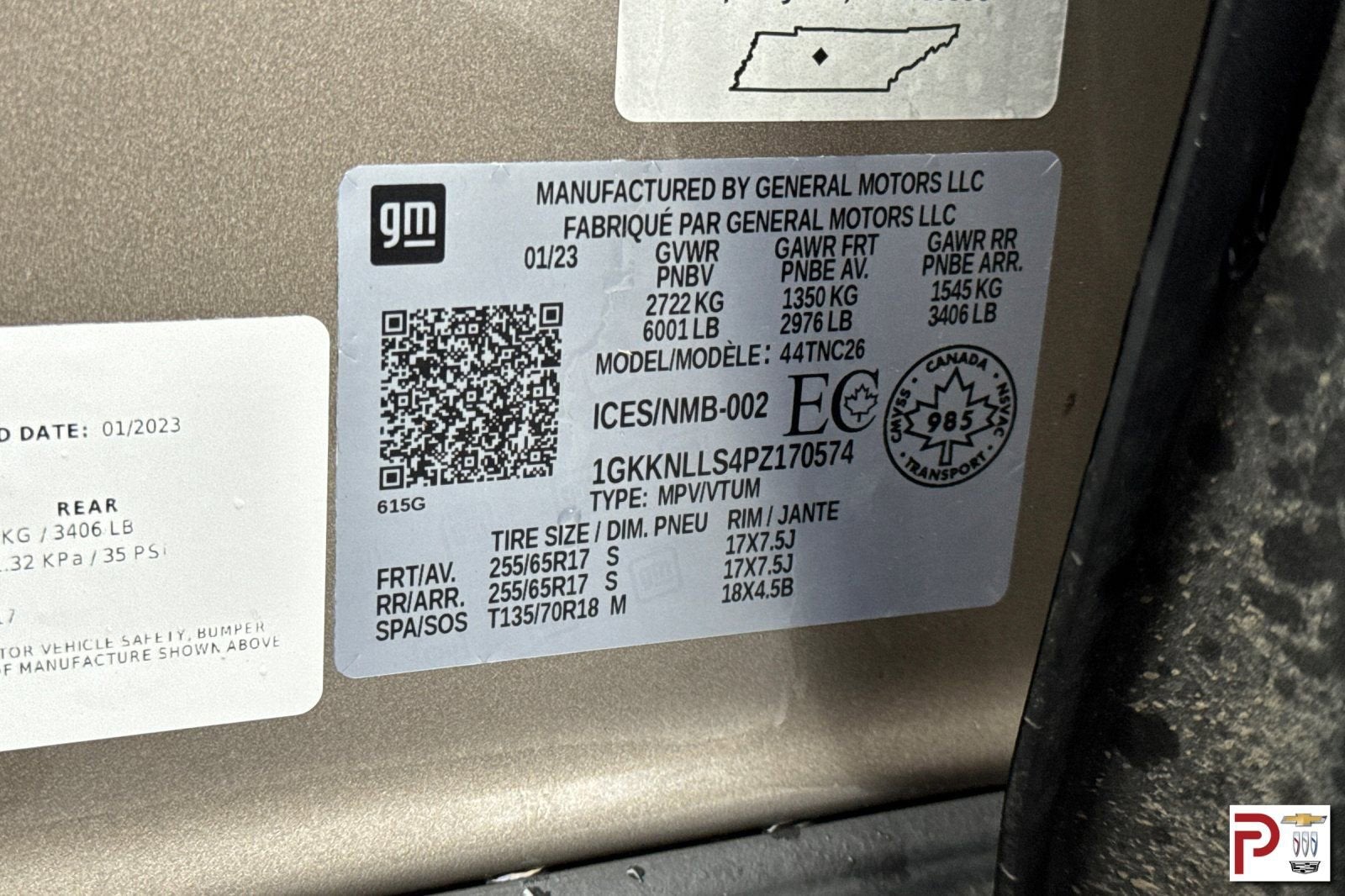 2023 GMC Acadia AT4