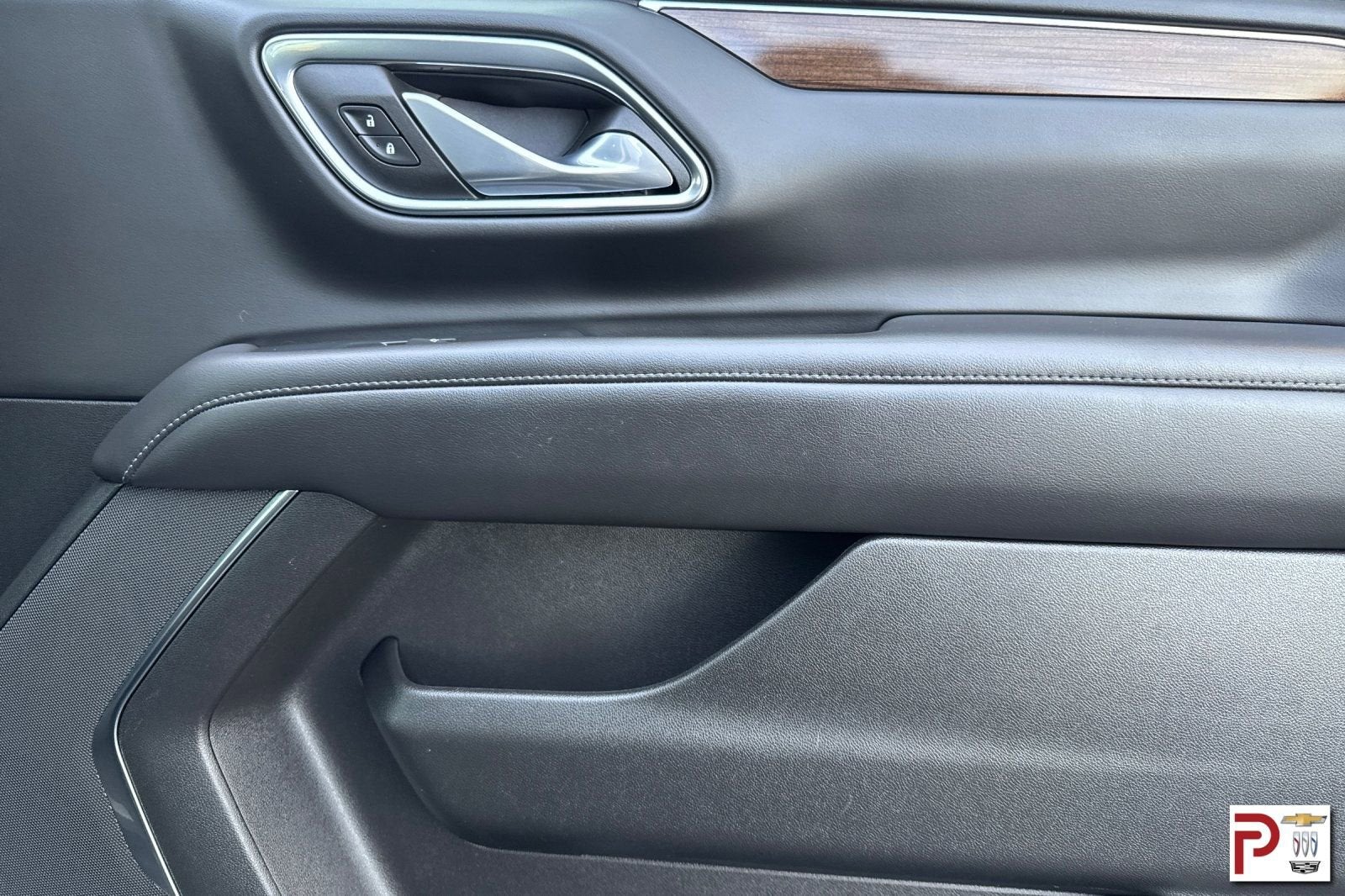 2023 GMC Yukon XL SLE