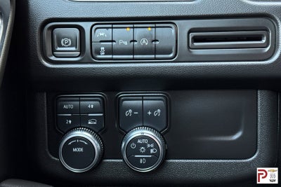 2023 GMC Yukon XL SLE