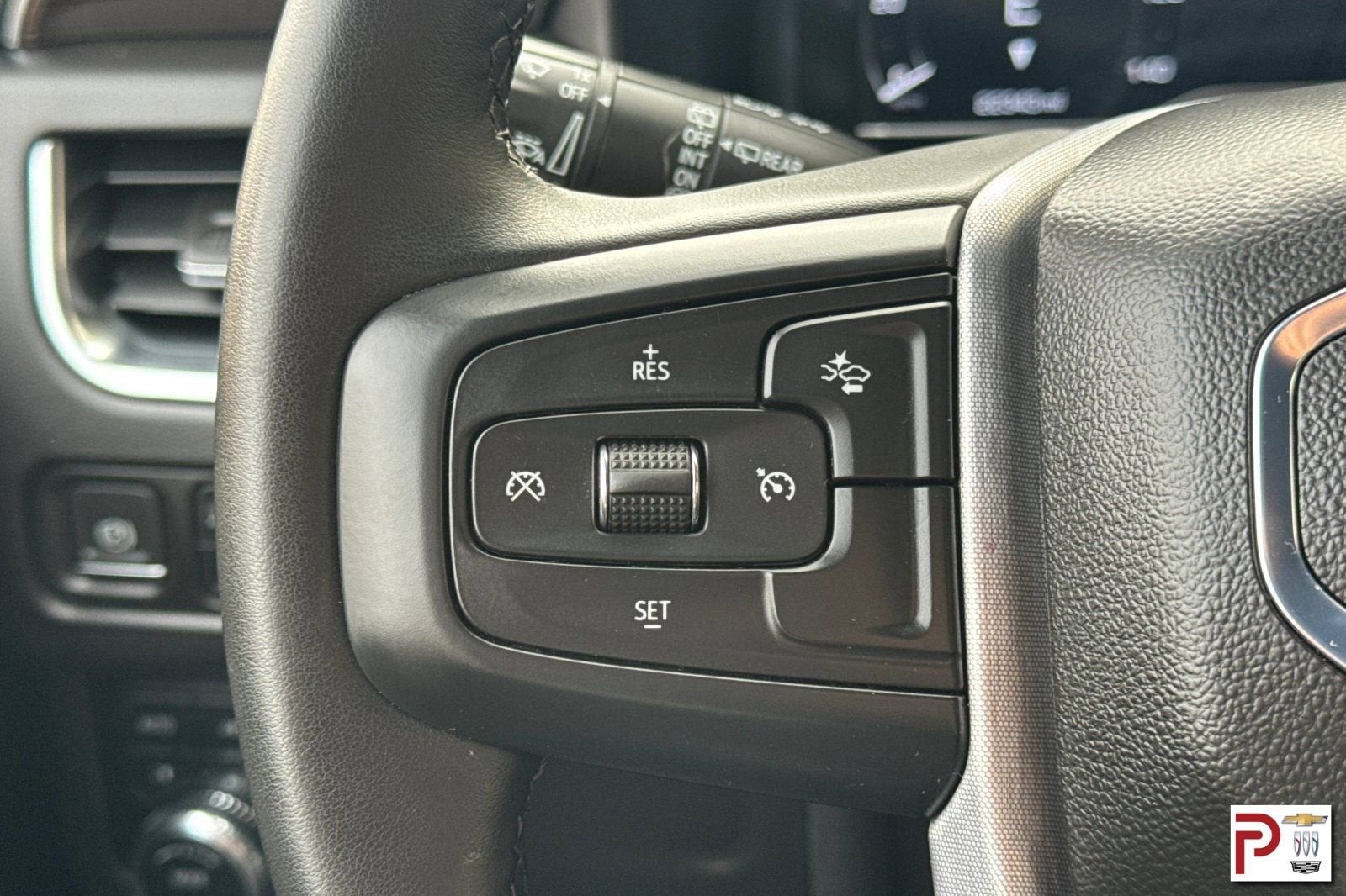 2024 GMC Yukon XL SLE