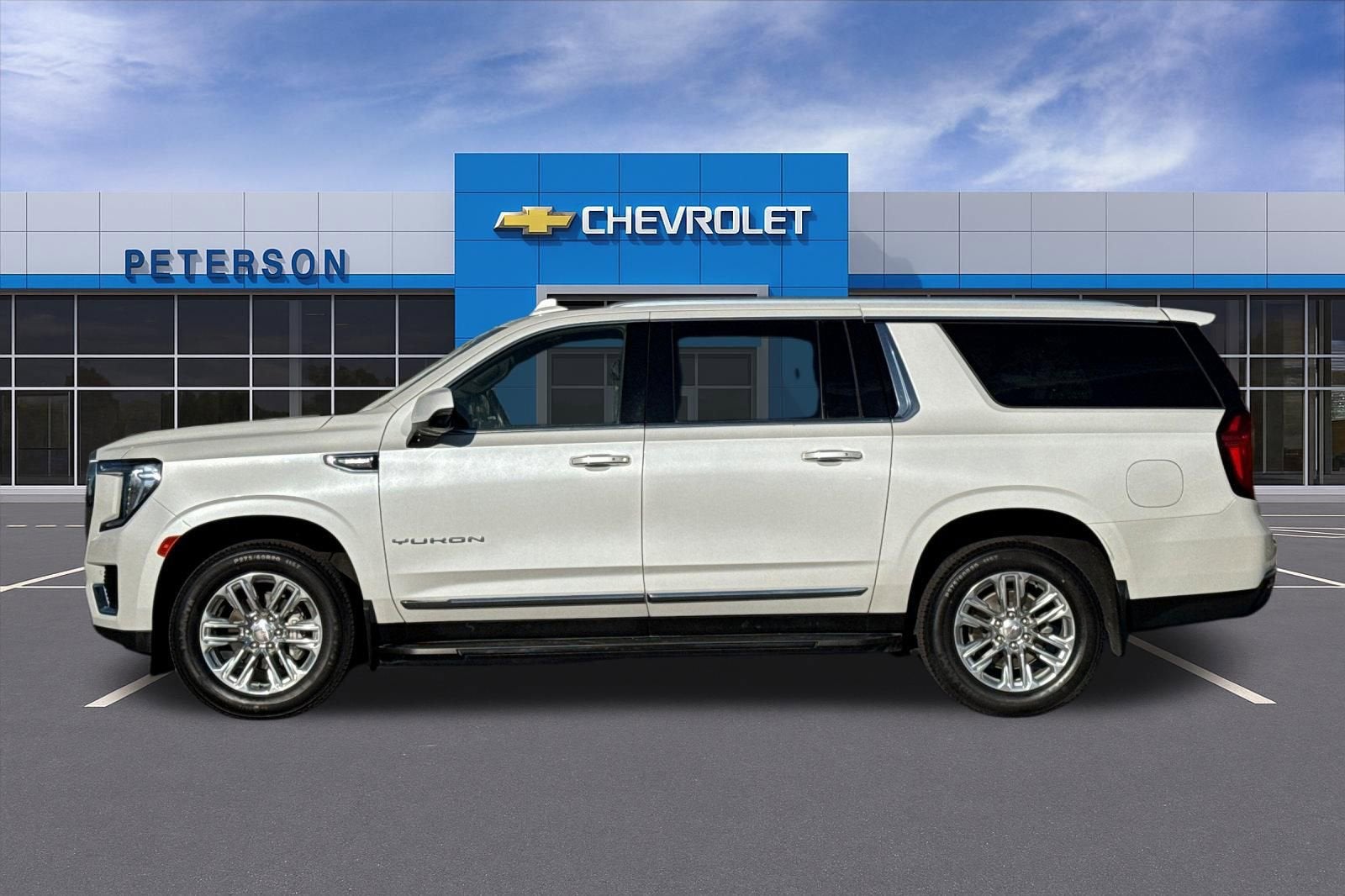 2023 GMC Yukon XL SLT