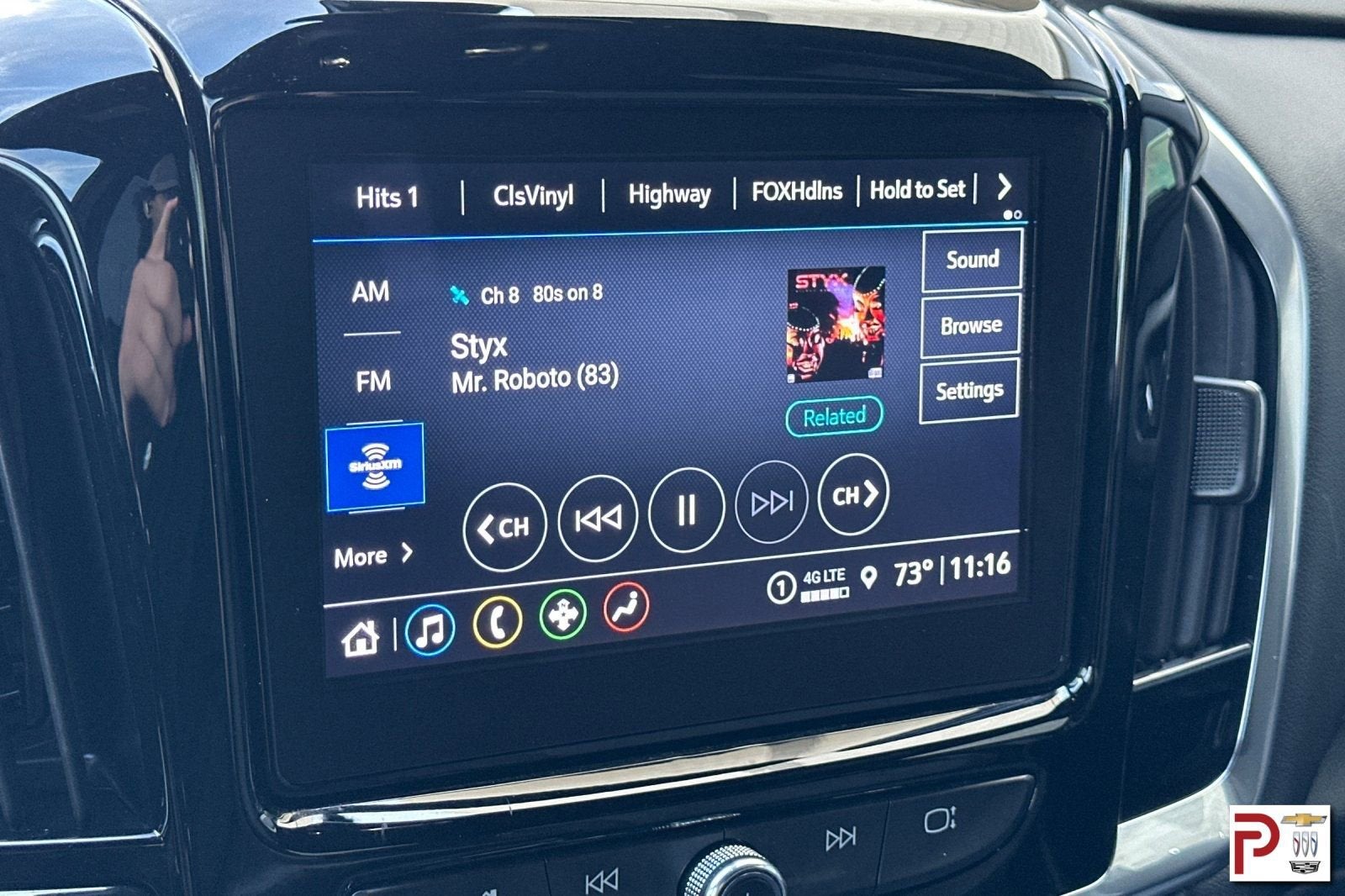 2023 Chevrolet Traverse LT Cloth