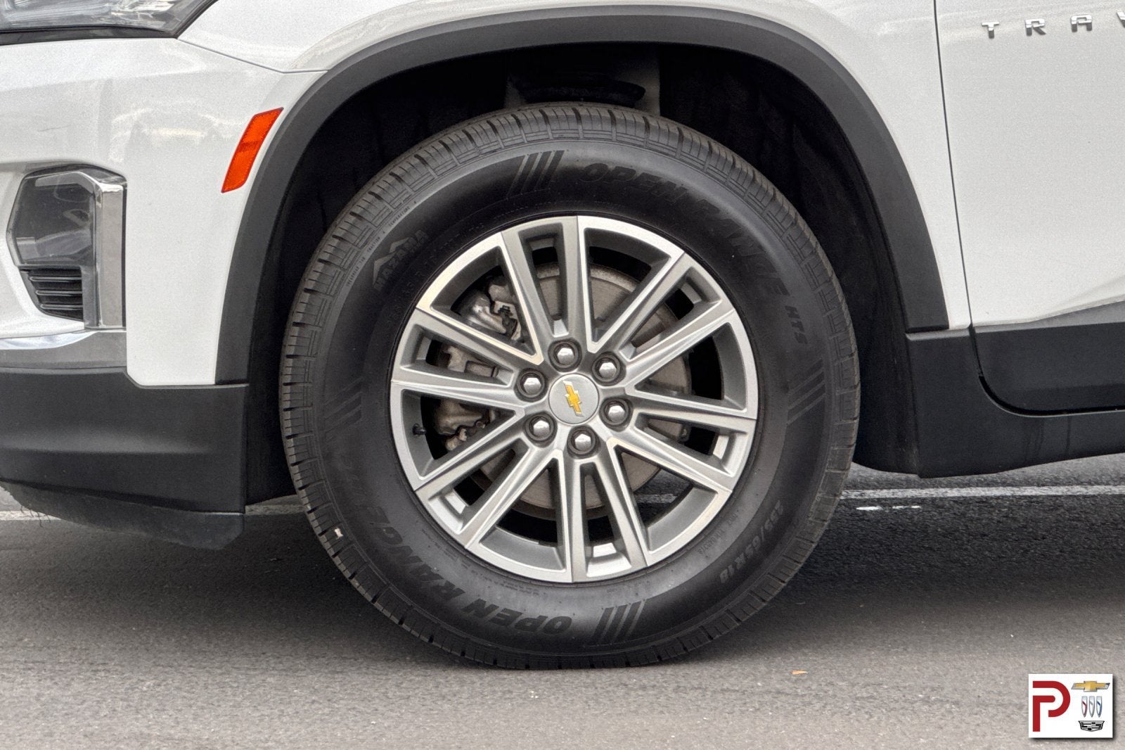 2023 Chevrolet Traverse LT Cloth