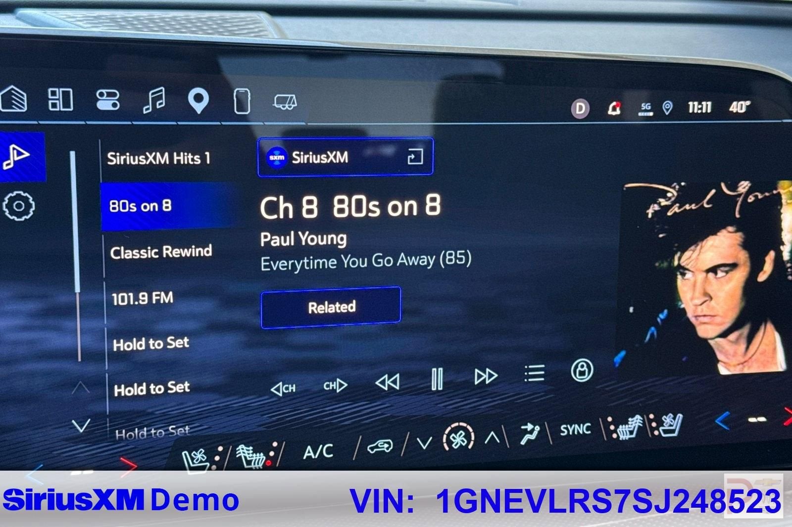 2025 Chevrolet Traverse RS