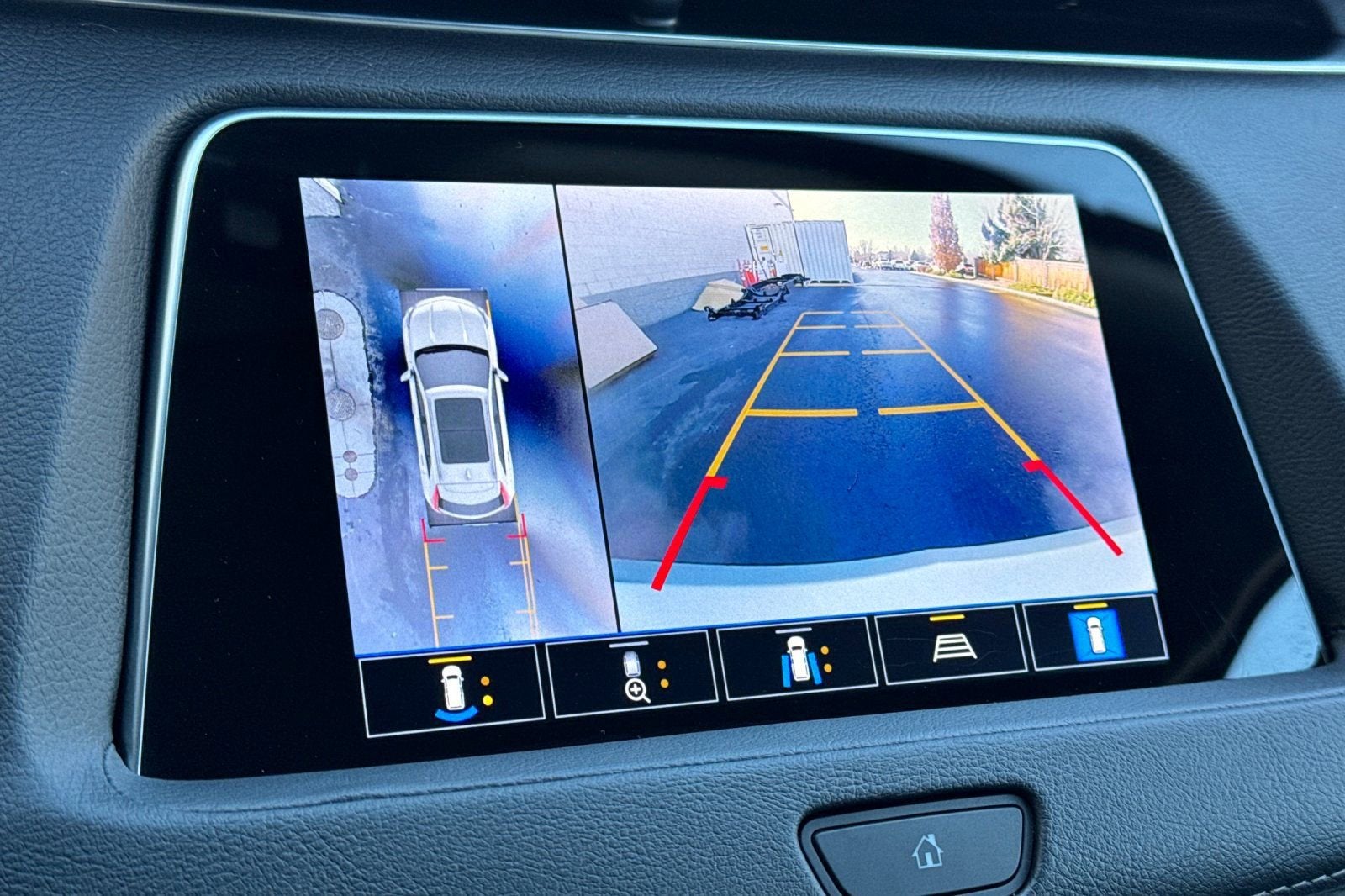 2022 Cadillac XT4 Premium Luxury