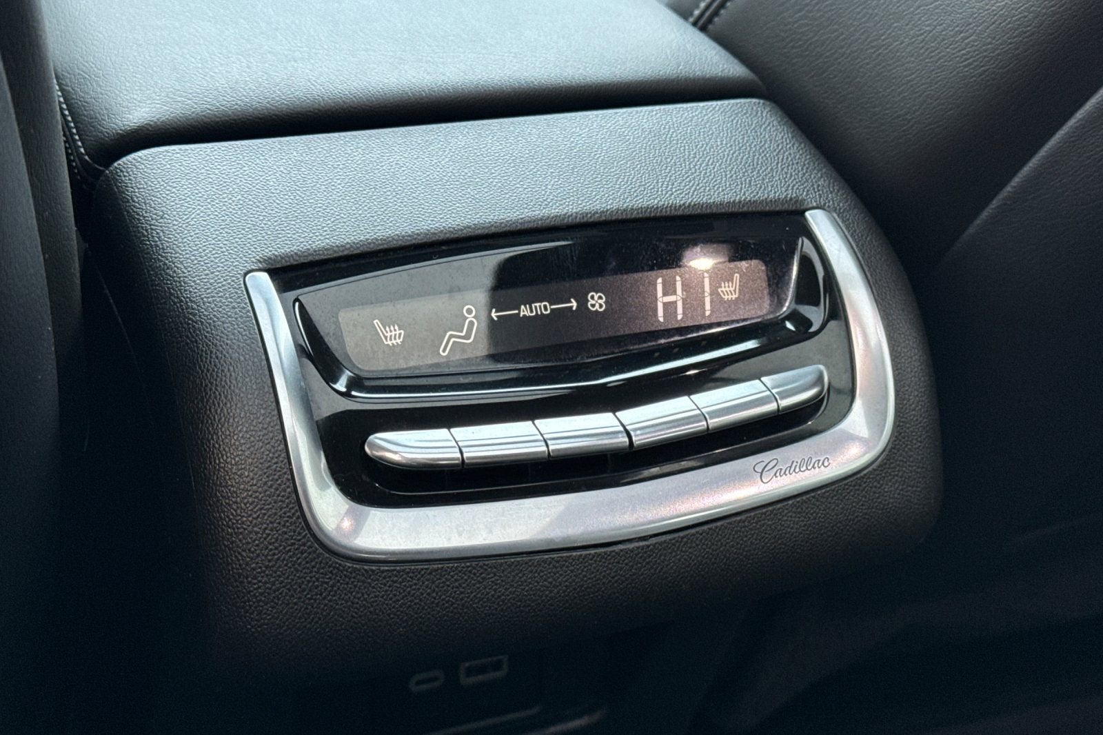 2023 Cadillac XT6 Sport