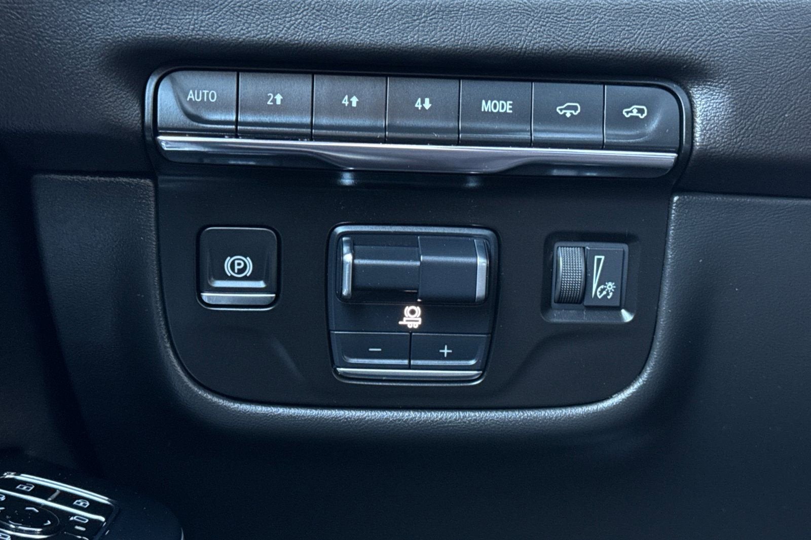 2025 Cadillac Escalade Sport