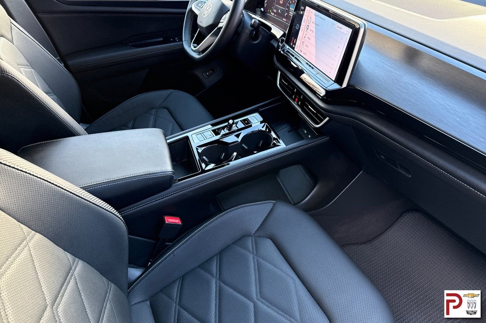 2025 Volkswagen Atlas Cross Sport 2.0T SE w/Technology