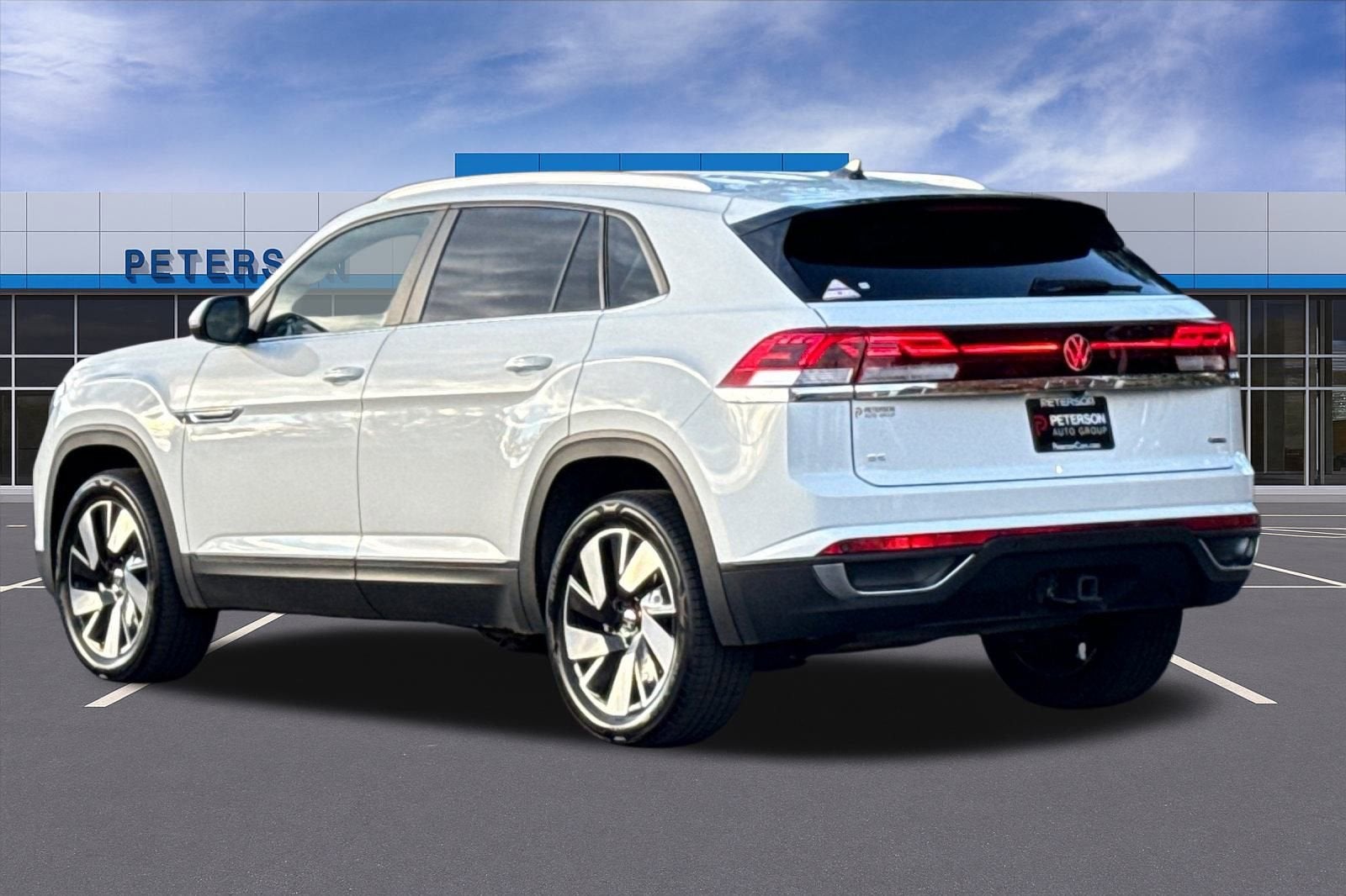 2025 Volkswagen Atlas Cross Sport 2.0T SE w/Technology