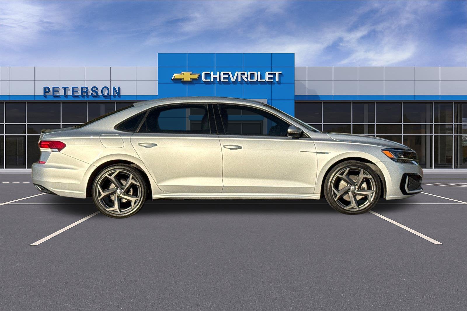 2021 Volkswagen Passat 2.0T R-Line