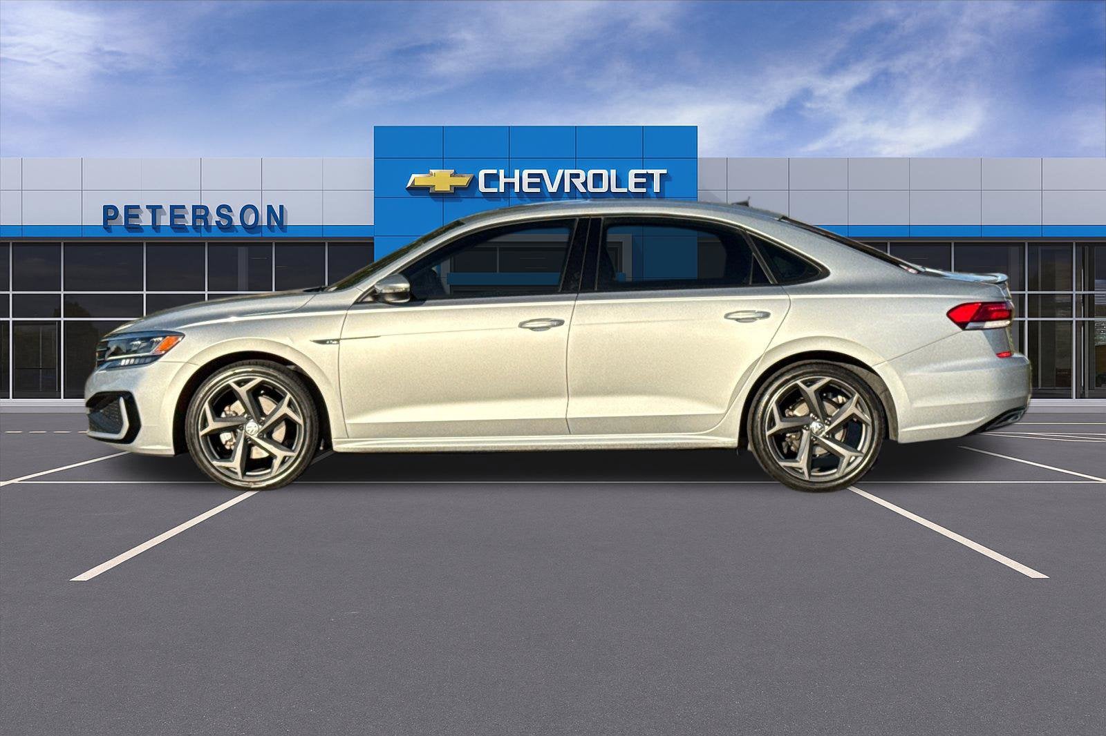 2021 Volkswagen Passat 2.0T R-Line