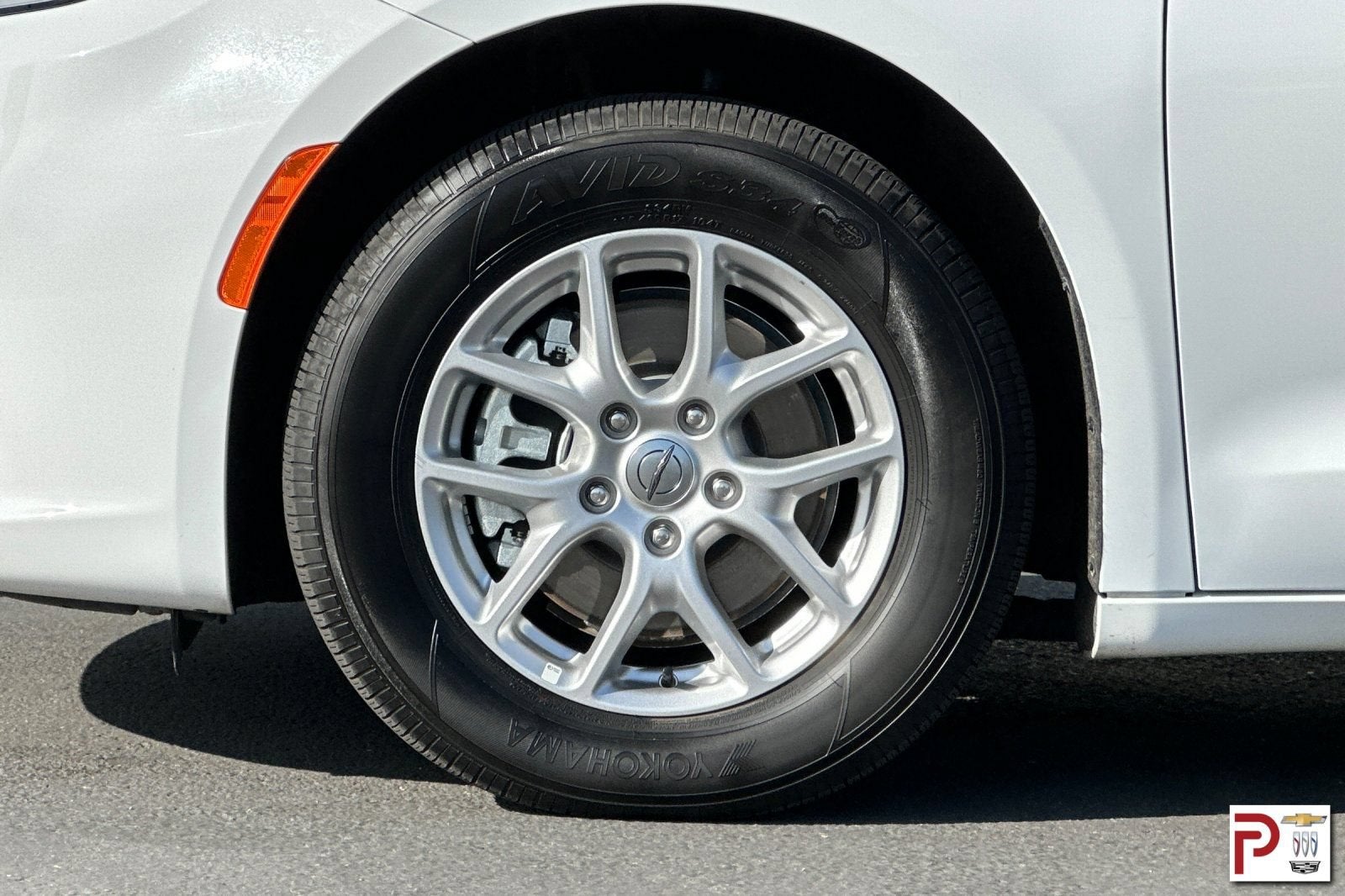 2025 Chrysler Pacifica Select