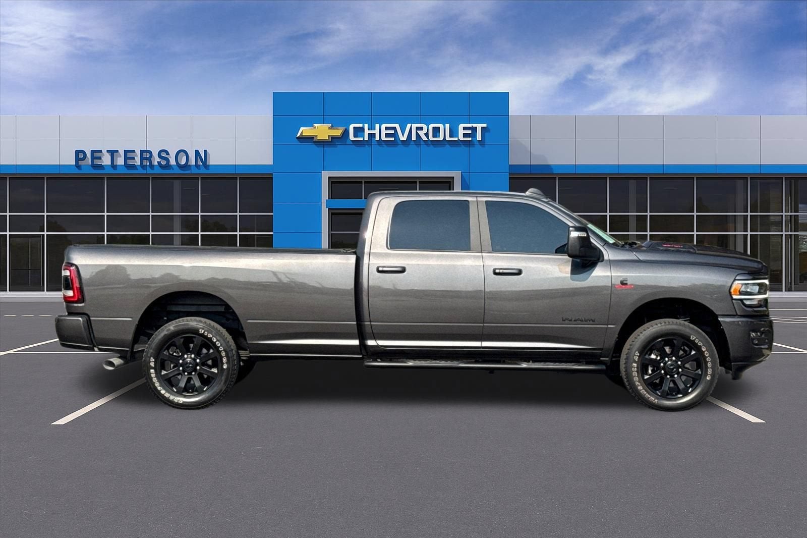 2024 RAM 3500 Laramie Crew Cab 4x4 8' Box