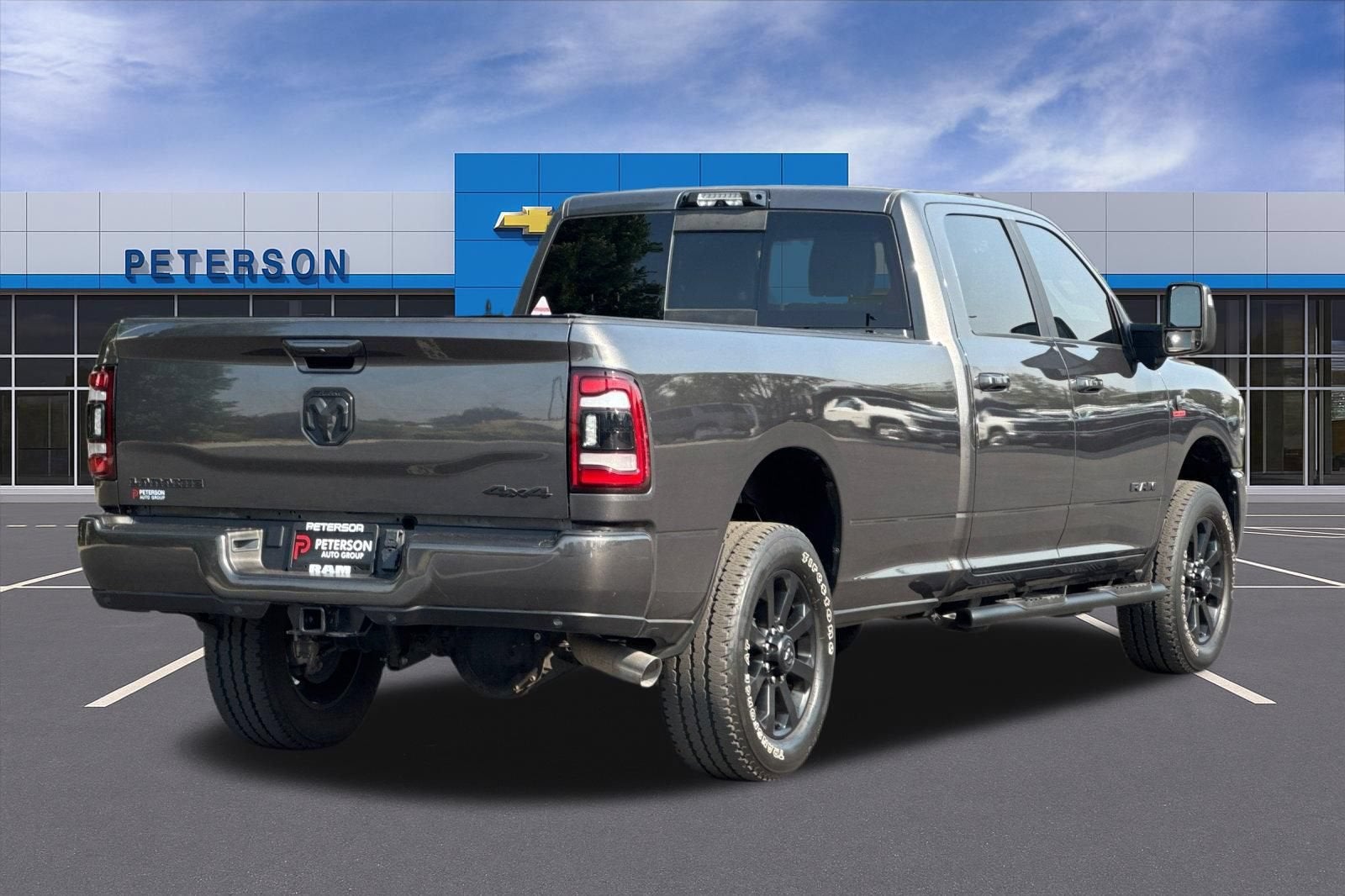 2024 RAM 3500 Laramie Crew Cab 4x4 8' Box