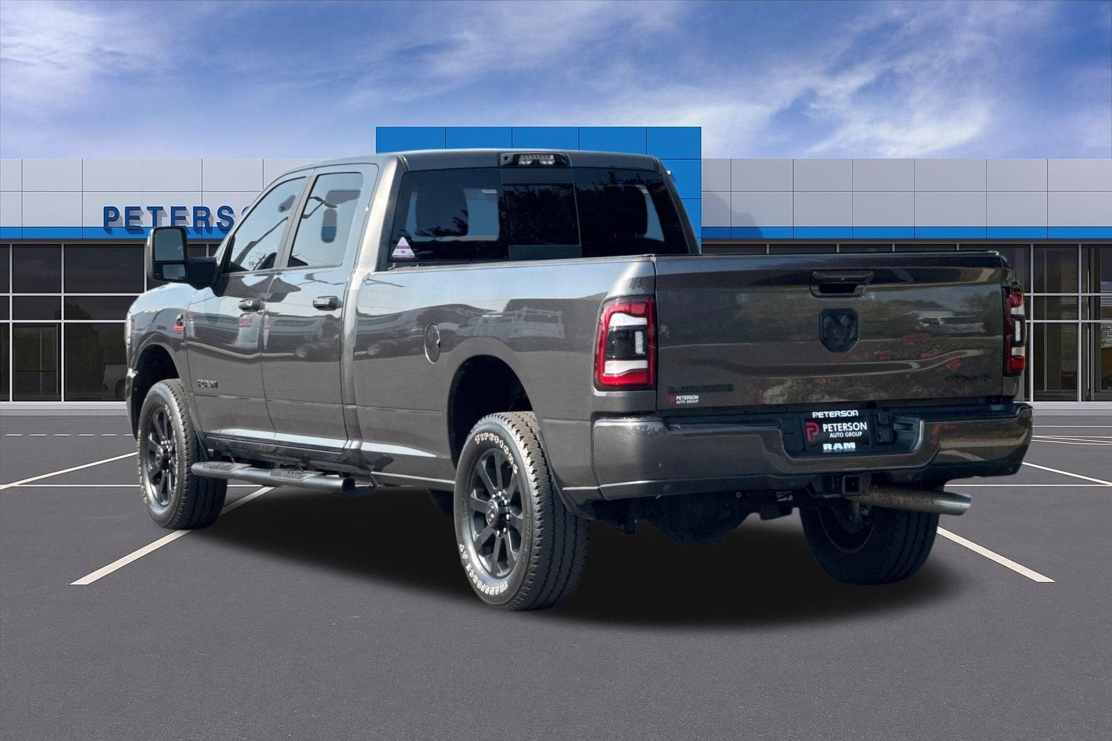 2024 RAM 3500 Laramie Crew Cab 4x4 8' Box