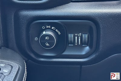 2025 RAM 3500 Laramie Crew Cab 4x4 8' Box