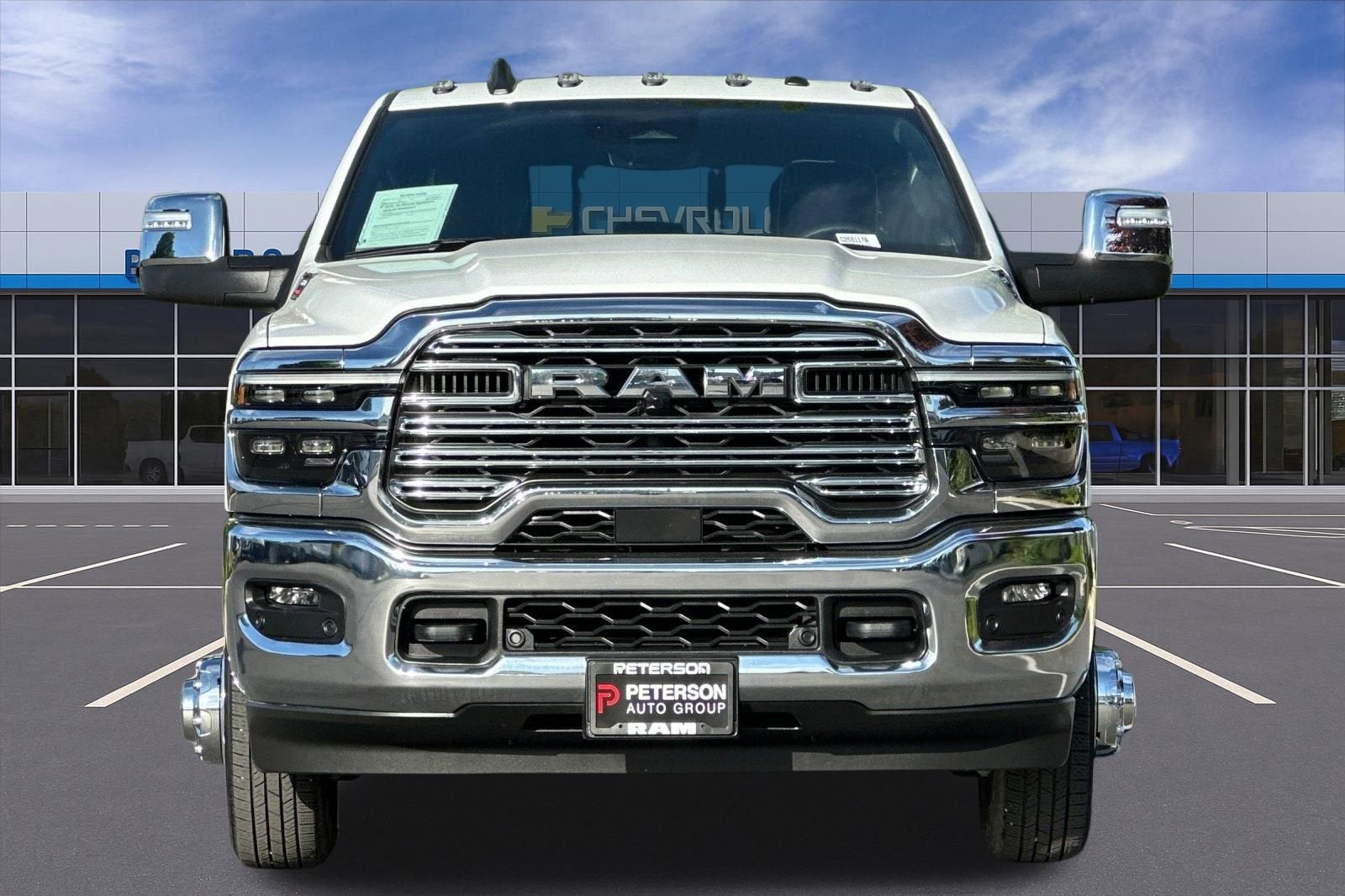 2025 RAM 3500 Laramie Crew Cab 4x4 8' Box