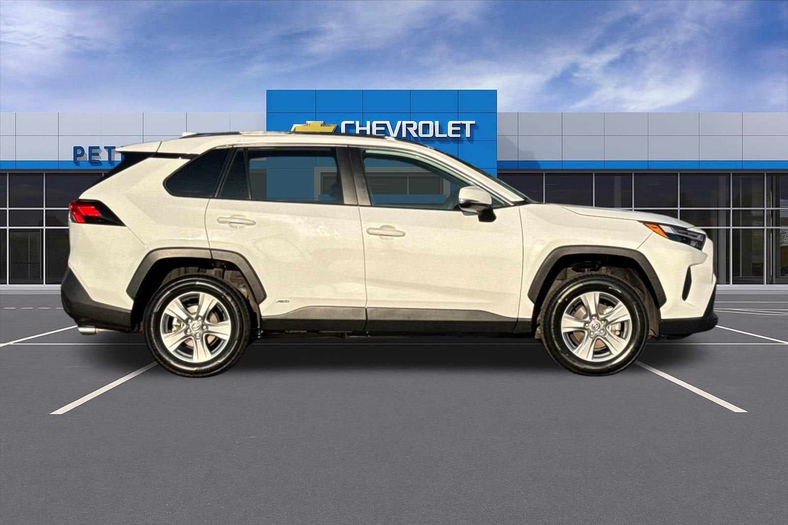 2025 Toyota RAV4 Hybrid XLE