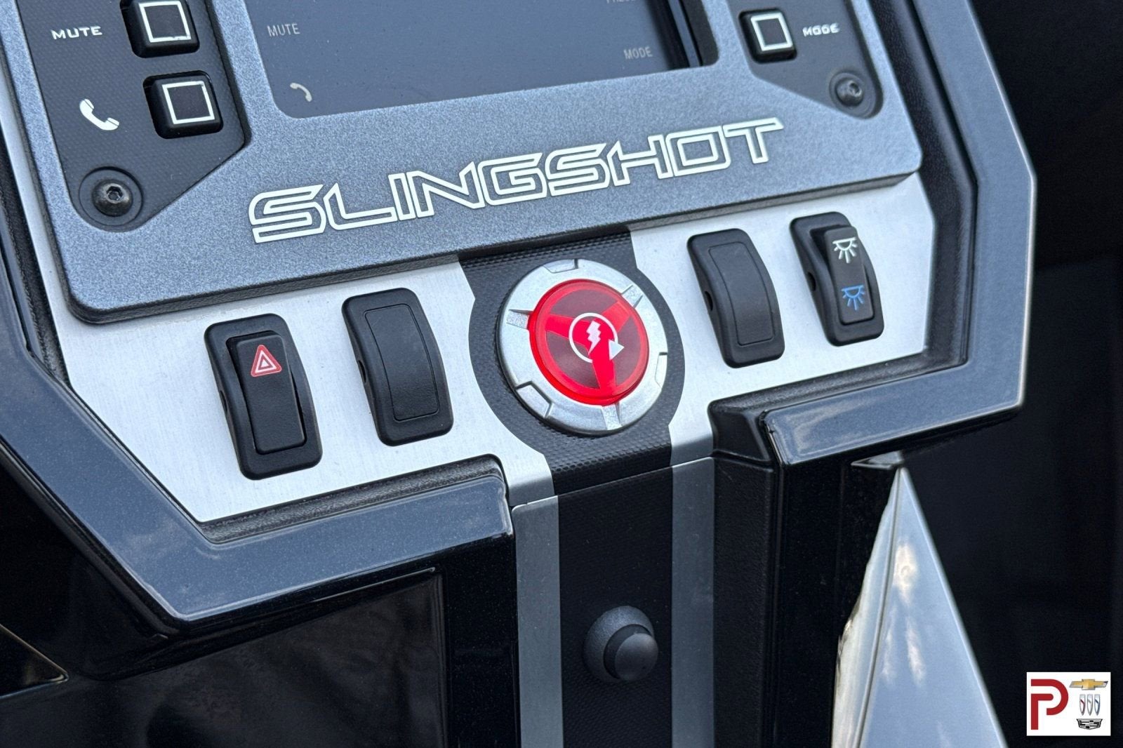 2016 POLARIS SLINGSHOT Base