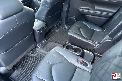 2021 Toyota Highlander Hybrid Platinum