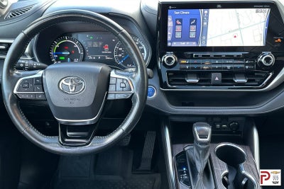 2021 Toyota Highlander Hybrid Platinum