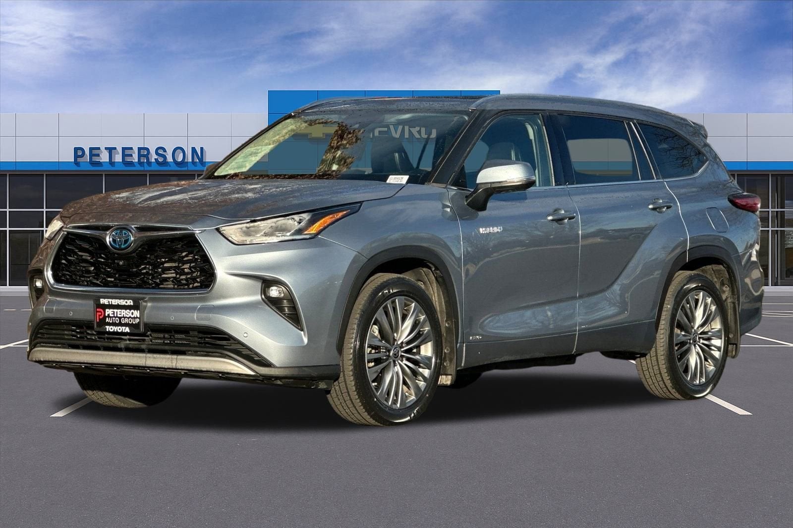 2021 Toyota Highlander Hybrid Platinum