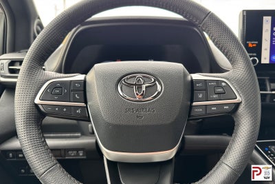 2025 Toyota Sienna Platinum