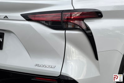2025 Toyota Sienna Platinum