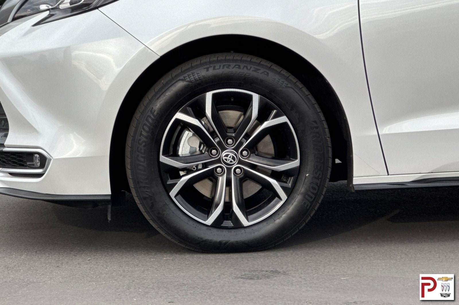 2025 Toyota Sienna Platinum