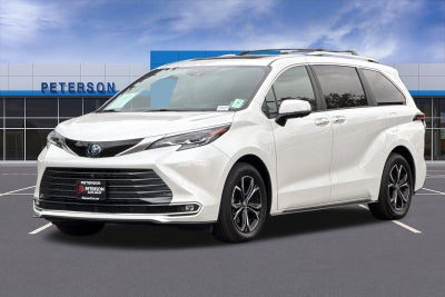 2025 Toyota Sienna Platinum