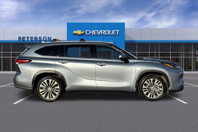 2022 Toyota Highlander Platinum