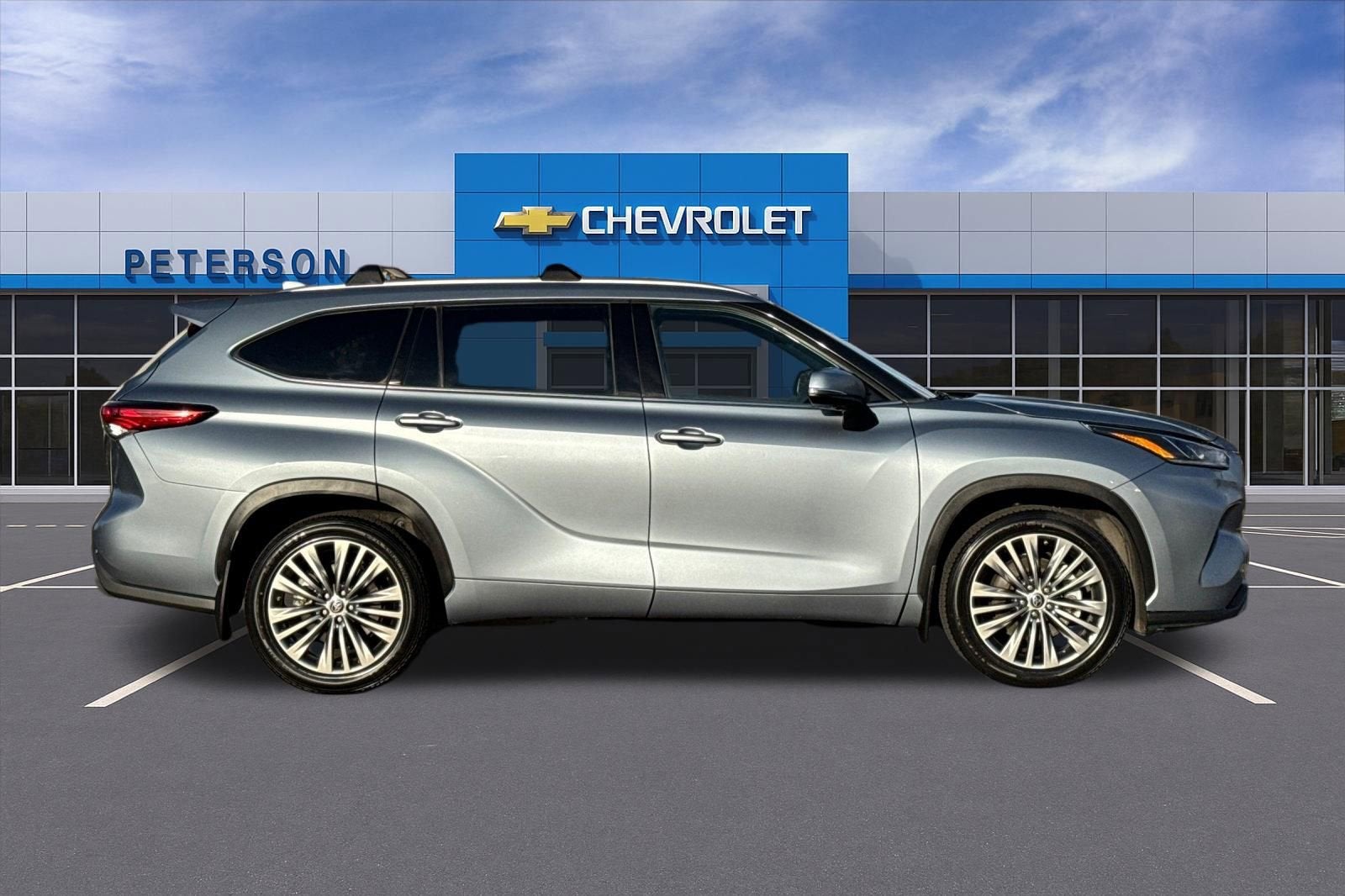2022 Toyota Highlander Platinum
