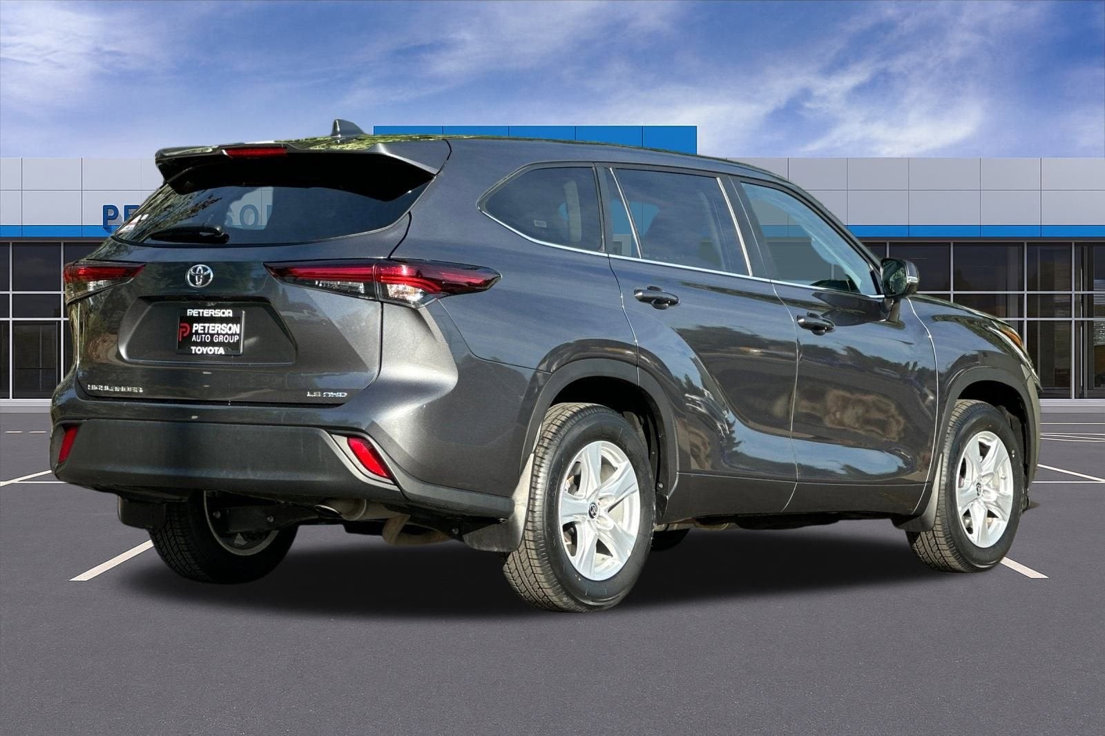 2024 Toyota Highlander LE