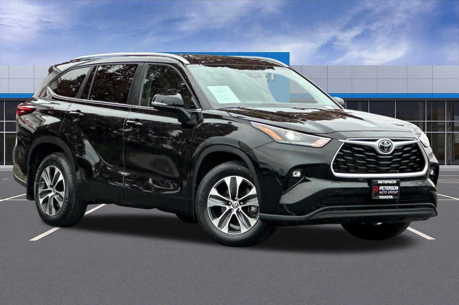 2024 Toyota Highlander LE