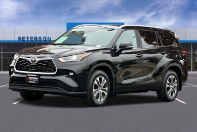 2024 Toyota Highlander LE