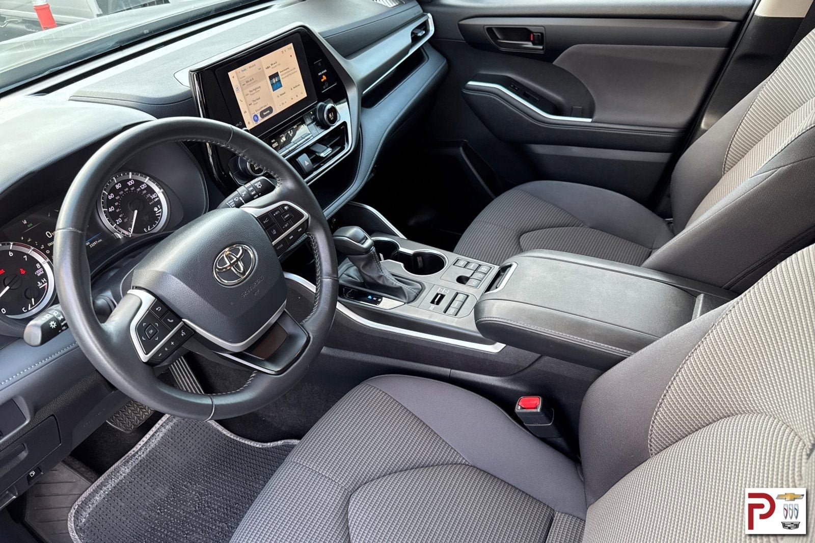 2024 Toyota Highlander LE