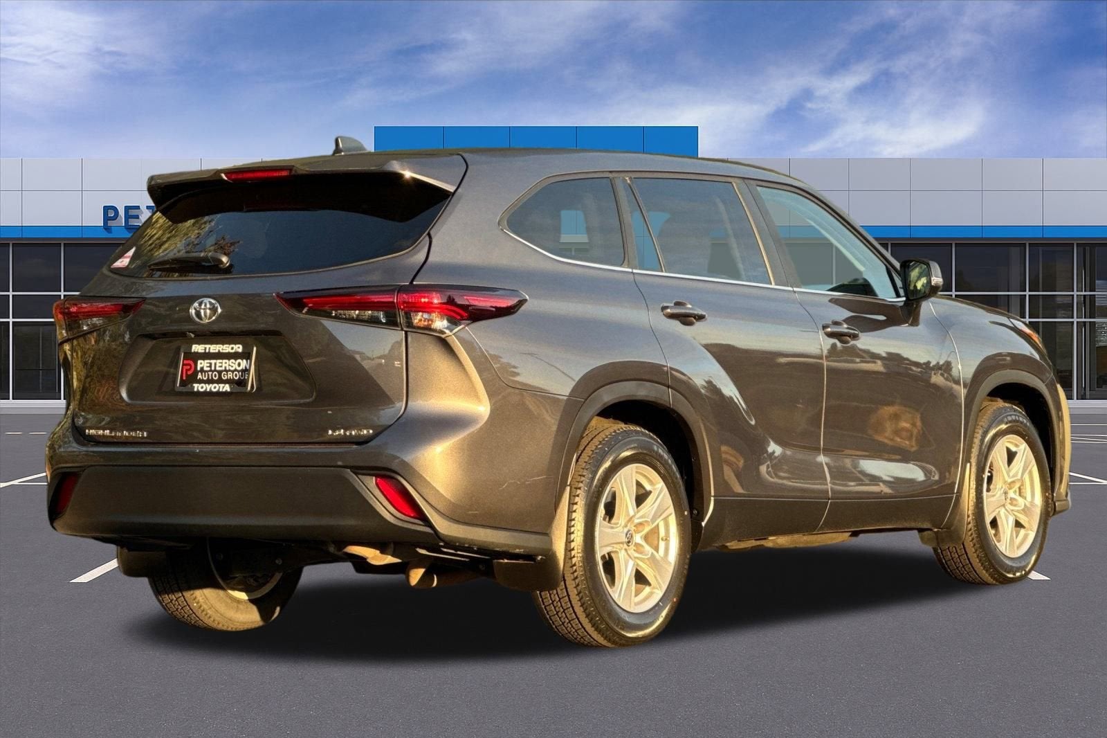 2024 Toyota Highlander LE