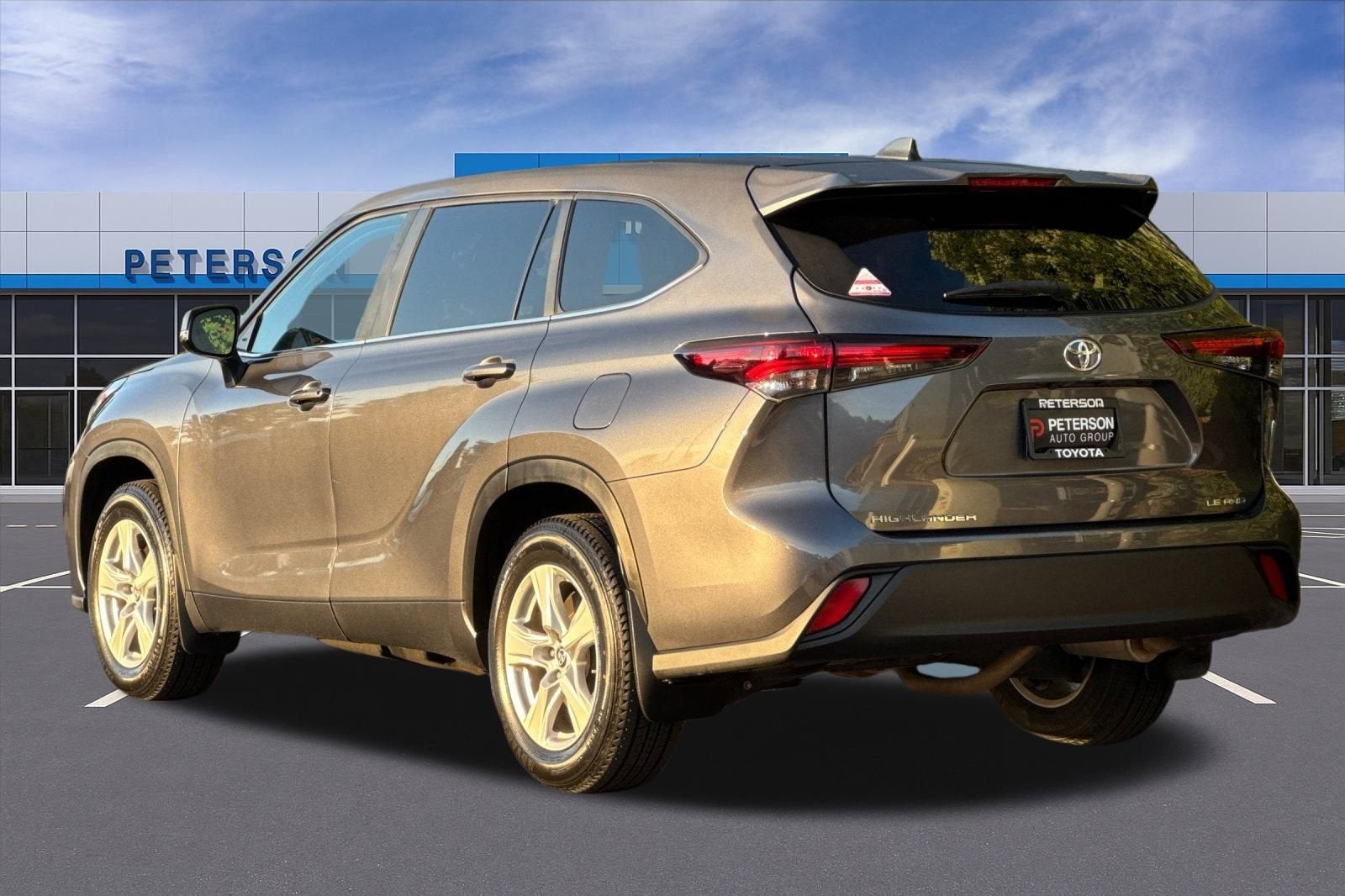 2024 Toyota Highlander LE