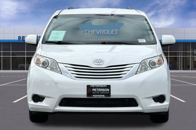 2017 Toyota Sienna LE 8 Passenger