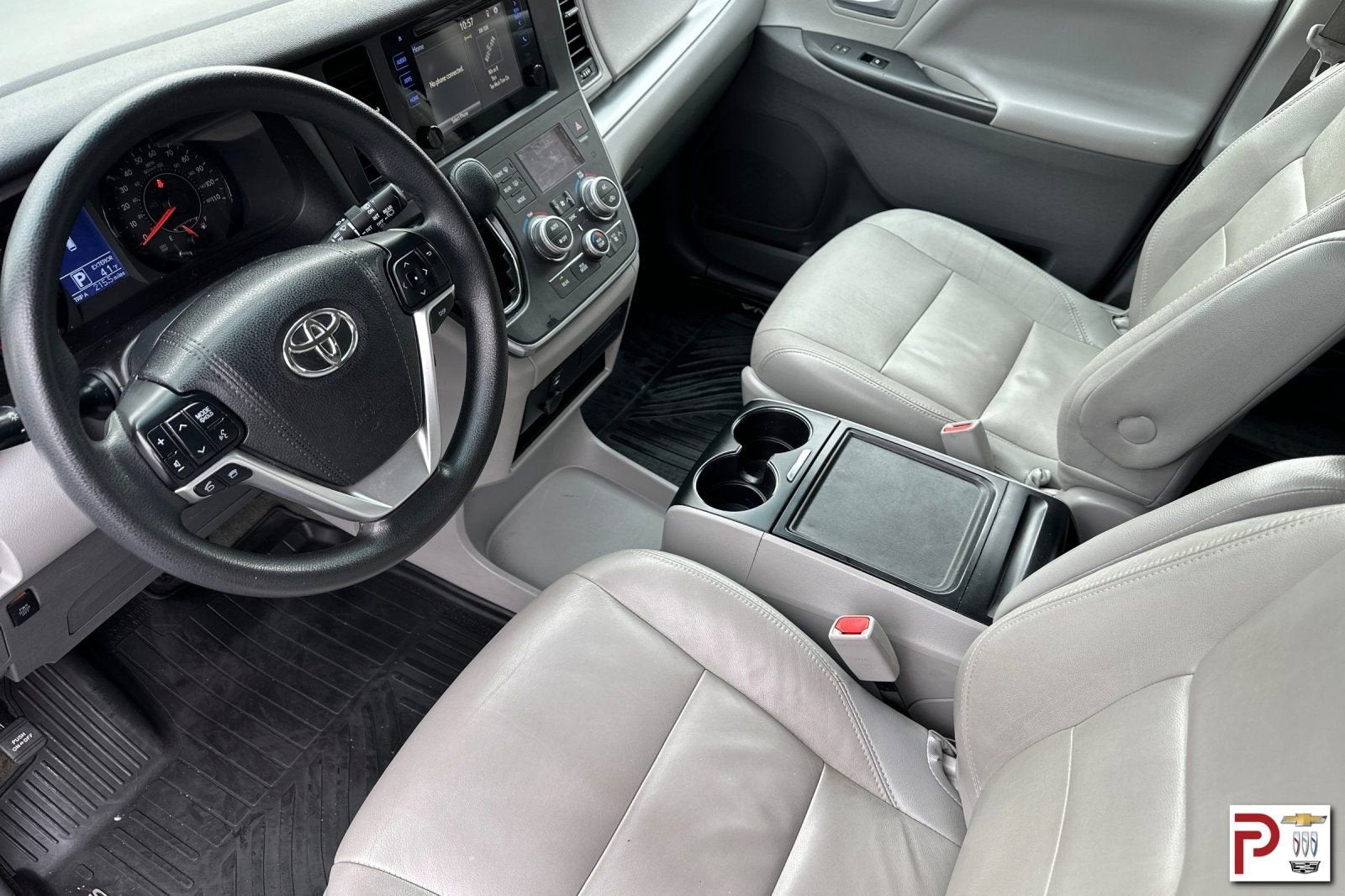 2017 Toyota Sienna LE 8 Passenger