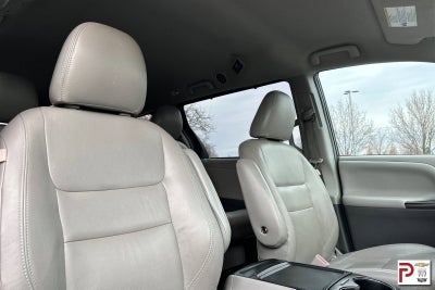 2017 Toyota Sienna LE 8 Passenger